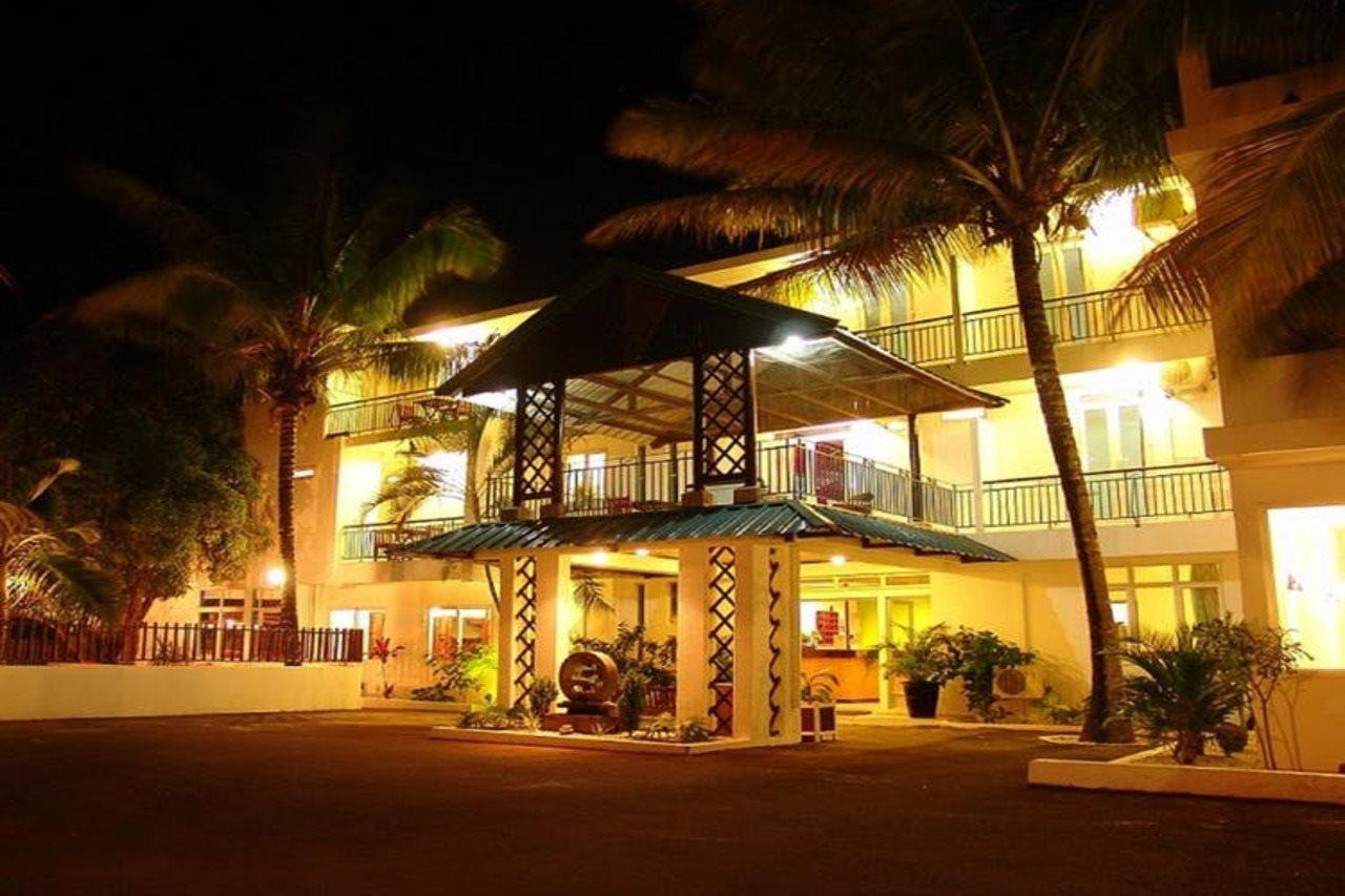 Dzama Hotel Grand Baie Exteriör bild